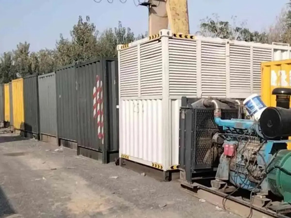 环江200KW柴油发电机机组每小时油耗是多少?